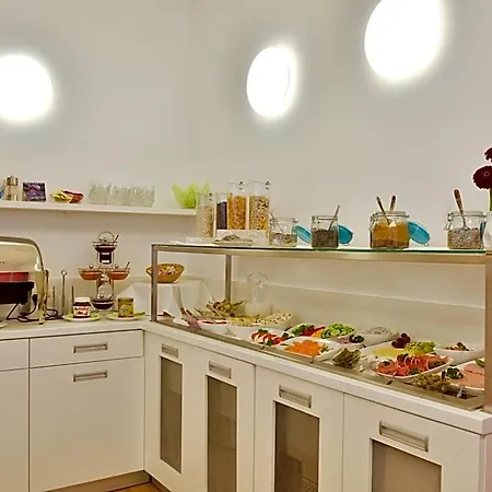 Invite Hauptbahnhof 3*