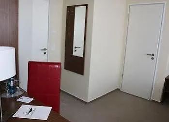 富尔达市中央火车站英维特酒店 酒店