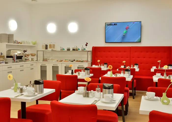 Invite Hauptbahnhof 3*