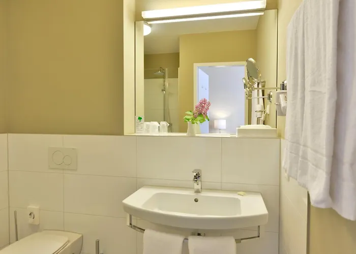 Invite Hauptbahnhof 3*